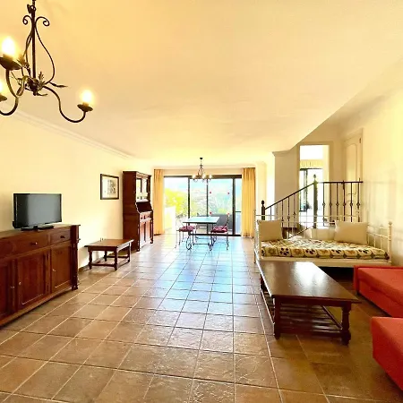 Ap1 With Pool, Great View, Nearby Beach Y Free Wifi In All Common Areas Daire