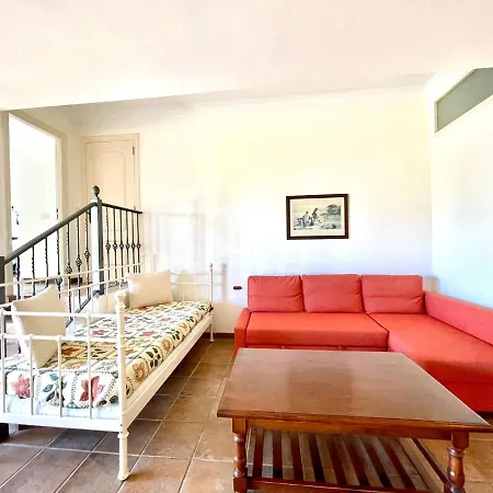 Daire Ap1 With Pool, Great View, Nearby Beach Y Free Wifi In All Common Areas *