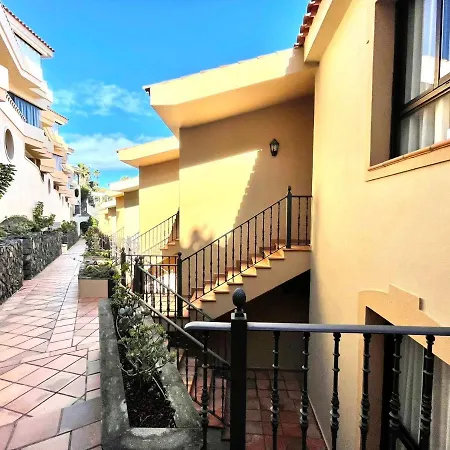 Apartment Ap1 With Pool, Great View, Nearby Beach Y Free Wifi In All Common Areas