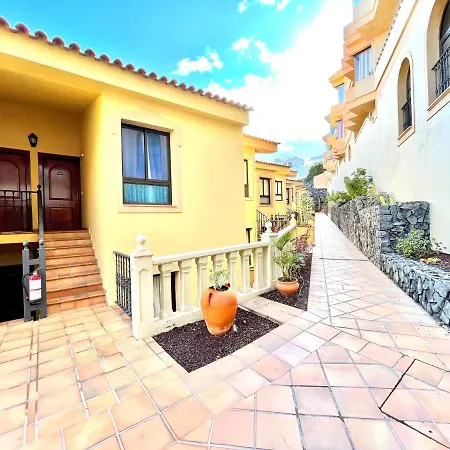 Daire Ap1 With Pool, Great View, Nearby Beach Y Free Wifi In All Common Areas Los Realejos